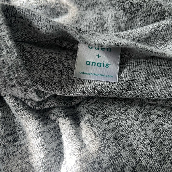 Aden + anais snugglefit knit cover - like new - heather grey - - Picture 5 of 5